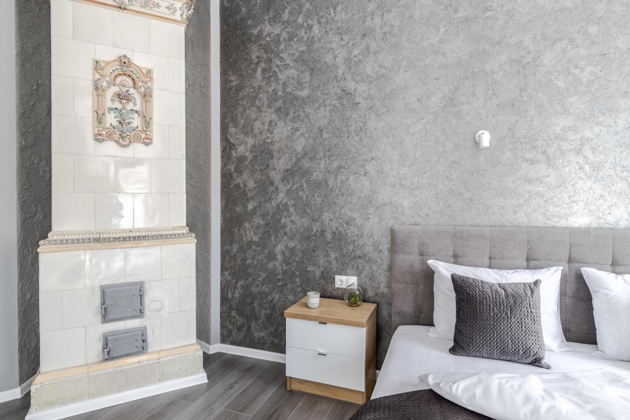 Inshiapartments On Popovycha Str Lviv Bagian luar foto